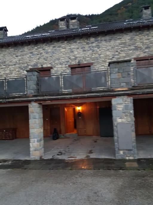 Adosado En Villanua Con Wifi Kültér fotó